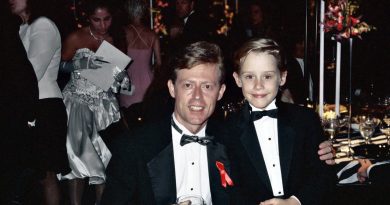 Macaulay Culkin og Alan L. Light ved Governor's Ball efter den 43. Emmy-uddeling i 1991