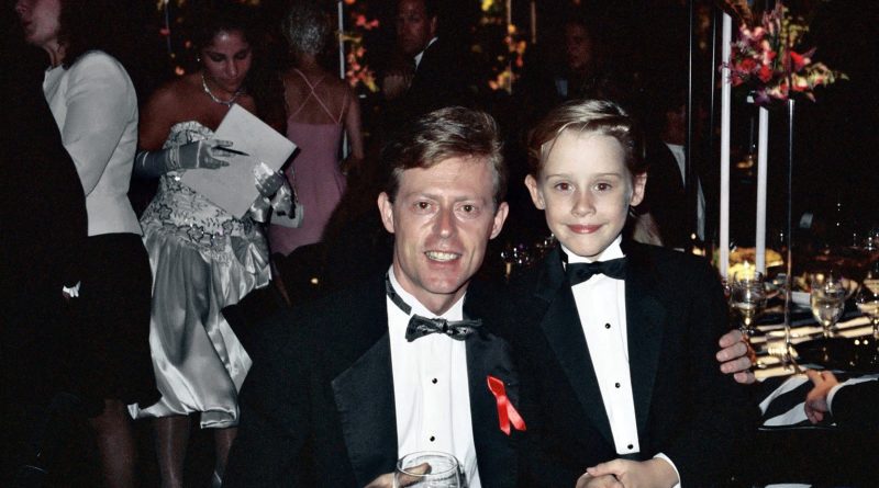 Macaulay Culkin og Alan L. Light ved Governor's Ball efter den 43. Emmy-uddeling i 1991