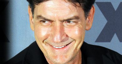 Charlie Sheen ved FX Ad Sales Upfront i 2012