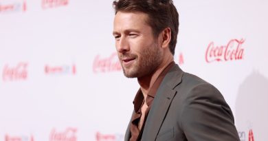 Glen Powell på den røde løber ved CinemaCon 2025 i Las Vegas