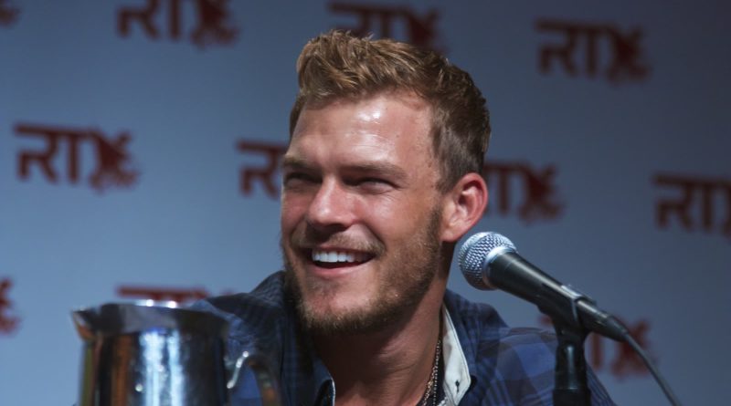Alan Ritchson ved Lazer Team-panelet på RTX 2015