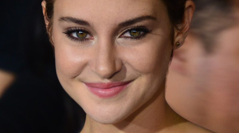 Shailene Woodley ved premieren på Divergent i Californien, 18. marts 2014