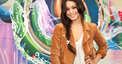 Vanessa Hudgens ved premieren på World of Color i Disney California Adventure i 2010