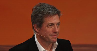Hugh Grant, der spiller premierministeren i Love Actually, i tv-showet Wetten, dass..? i Graz i 2014