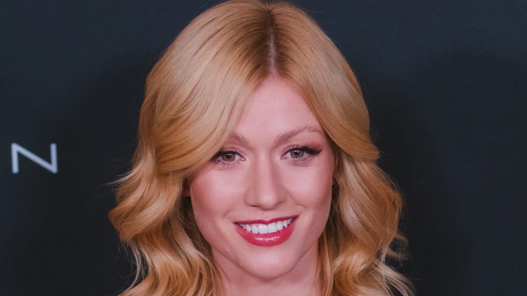 Katherine McNamara ved WWD Style Awards 2026