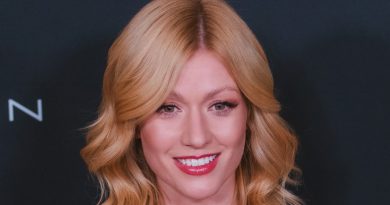 Katherine McNamara ved WWD Style Awards 2026