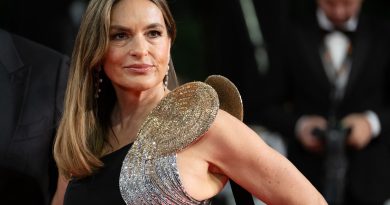 Mariska Hargitay, der spiller Olivia Benson i Law & Order: Special Victims Unit, på den røde løber ved filmfestivalen i Cannes i 2025