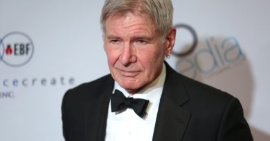 Harrison Ford, der spiller John Thornton, på den røde løber ved Celebrity Fight Night i Phoenix