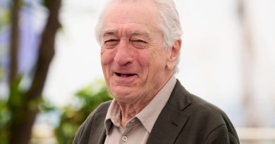 Robert De Niro, der spiller Michael Vronsky i The Deer Hunter, ved en photocall under filmfestivalen i Cannes i 2025
