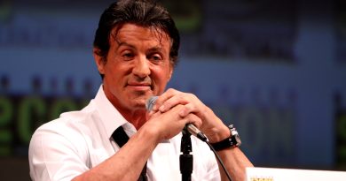 Sylvester Stallone på The Expendables-panelet ved San Diego Comic-Con i 2010